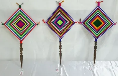 Petite Lance Décorative Shipibo — Miniature 1