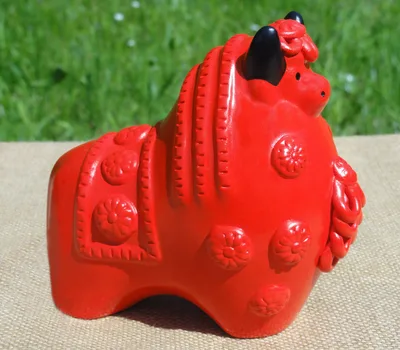 Taureau Décoration Rouge en Céramique